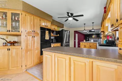 47568 Middle Ridge Road, Amherst, OH 44001 - Photo 18