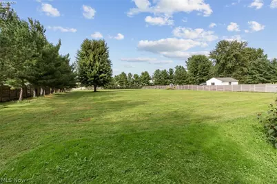 47568 Middle Ridge Road, Amherst, OH 44001 - Photo 4