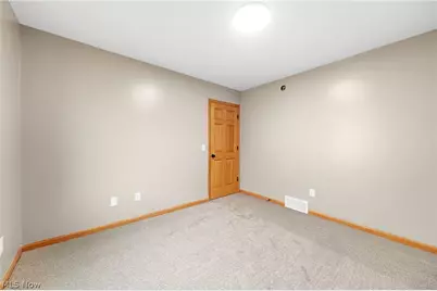 2427 Queensbury Road, Alliance, OH 44601 - Photo 22