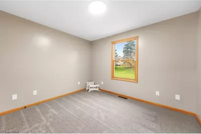 2427 Queensbury Road, Alliance, OH 44601 - Photo 20