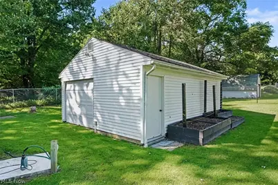 6187 Robinhood Lane, Ashtabula, OH 44004 - Photo 24