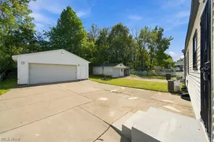 1405 Orlando Ave, Akron, OH 44320 - Photo 30