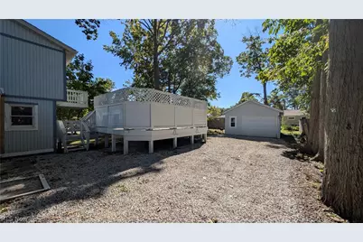424 E 319th Street, Willowick, OH 44095 - Photo 6