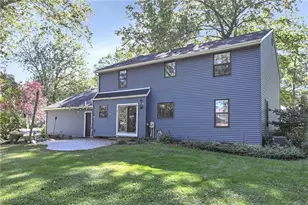 32372 Orchard Park Dr, Avon Lake, OH 44012 - Photo 6