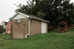 150 N 20th St, Weirton, WV 26062 - Photo 24