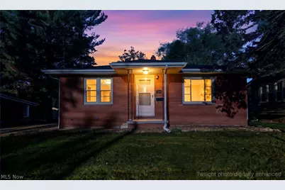 324 N Hawkins Avenue, Akron, OH 44313 - Photo 1