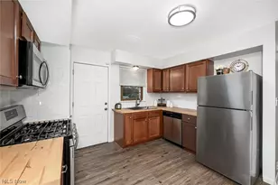324 N Hawkins Ave, Akron, OH 44313 - Photo 16