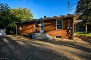324 N Hawkins Ave, Akron, OH 44313 - Photo 40