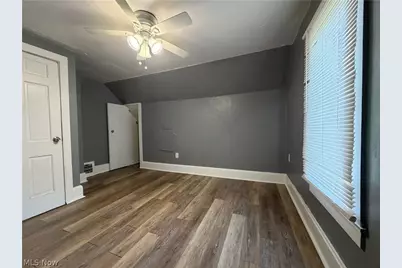 3323 Dallas Avenue, Lorain, OH 44055 - Photo 22