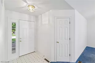 408 W Reserve Dr, Cuyahoga Falls, OH 44223 - Photo 4