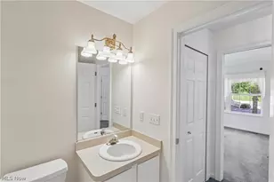 408 W Reserve Dr, Cuyahoga Falls, OH 44223 - Photo 22