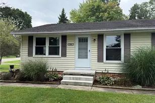 2902 Thackeray Ave NW, Massillon, OH 44646 - Photo 2