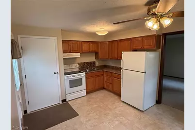 2902 Thackeray Avenue NW, Massillon, OH 44646 - Photo 4