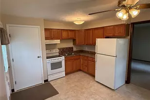 2902 Thackeray Ave NW, Massillon, OH 44646 - Photo 4