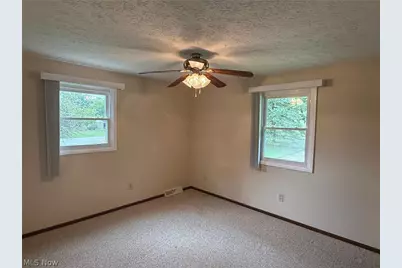 2902 Thackeray Avenue NW, Massillon, OH 44646 - Photo 8