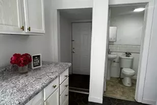 1958 E 120th St, Loveland, OH 44106 - Photo 6
