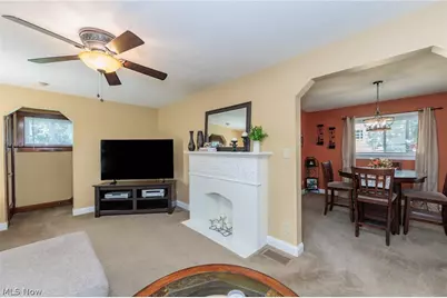 796 Graceland Avenue, Barberton, OH 44203 - Photo 8