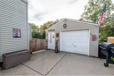 140 S Bon Air Avenue, Youngstown, OH 44509 - Photo 46