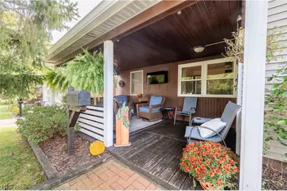 140 S Bon Air Avenue, Youngstown, OH 44509 - Photo 2