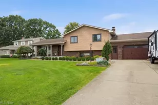 5652 Bonnell Dr, Youngstown, OH 44512 - Photo 2