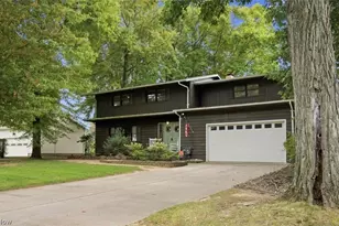 715 Oakridge Dr, Boardman, OH 44512 - Photo 2