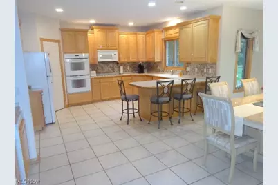3062 Osage Way, Grandview Heights, OH 44147 - Photo 14