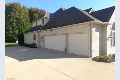 3062 Osage Way, Grandview Heights, OH 44147 - Photo 4