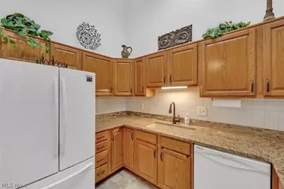 35255 Greenwich Avenue, North Ridgeville, OH 44039 - Photo 6