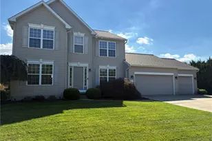 203 River's Edge Dr, Amherst, OH 44001 - Photo 2