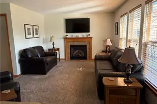 203 River's Edge Dr, Amherst, OH 44001 - Photo 4