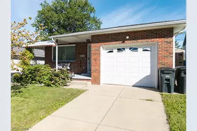 217 Clinton Avenue, Akron, OH 44301 - Photo 2