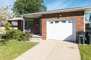 217 Clinton Ave, Akron, OH 44301 - Photo 2