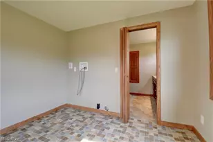 1184 Dawn Dr NE, New Philadelphia, OH 44663 - Photo 12