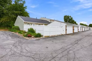 2033 Carlile Dr, Uniontown, OH 44685 - Photo 16