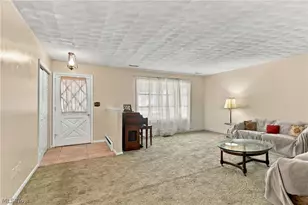 460 Rock Creek Run, Amherst, OH 44001 - Photo 6