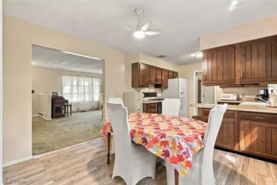 460 Rock Creek Run, Amherst, OH 44001 - Photo 12