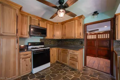 17 Parkview Drive, Conneaut, OH 44030 - Photo 6