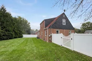 65240 Hillview Ave, Bellaire, OH 43906 - Photo 10
