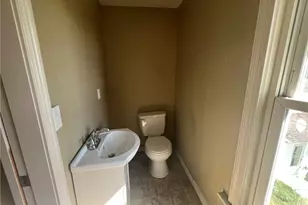 107 Elmwood Ave, Barberton, OH 44203 - Photo 14