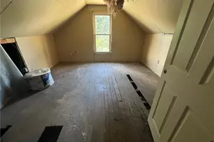 107 Elmwood Ave, Barberton, OH 44203 - Photo 16