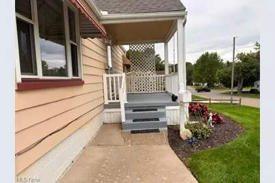 884 Hartshorn Street, Alliance, OH 44601 - Photo 2