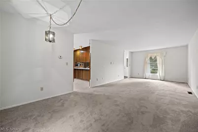 5638 Mills Creek Lane, North Ridgeville, OH 44039 - Photo 6