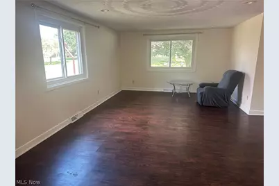 6425 Woodmoor Avenue NW, Canton, OH 44718 - Photo 4