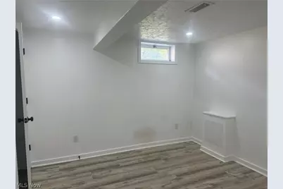 6425 Woodmoor Avenue NW, Canton, OH 44718 - Photo 18