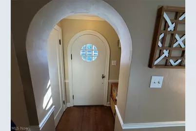 822 3rd Street NW, New Philadelphia, OH 44663 - Photo 2