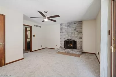 4050 Kings Court, Zanesville, OH 43701 - Photo 8