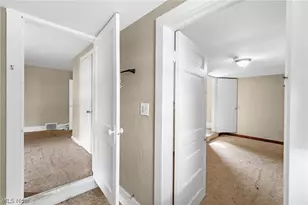 896 Huber St, Akron, OH 44306 - Photo 4