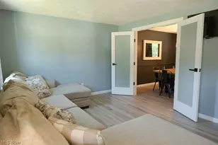5812 Marine Pkwy, Mentor on the Lake, OH 44060 - Photo 6