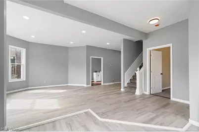 766 E Summit, Alliance, OH 44601 - Photo 8