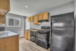 2633 Fairfax St, Streetsboro, OH 44241 - Photo 8